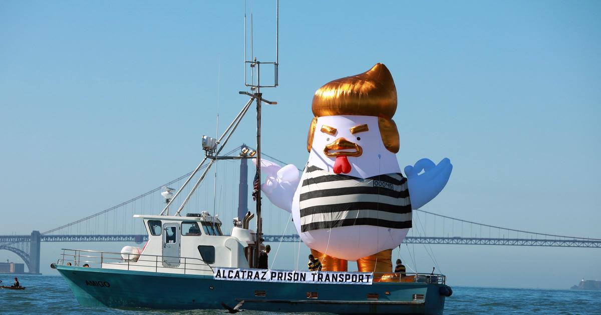 Anti-Trump inflatable chicken to roost in San Francisco during planned fundraiser