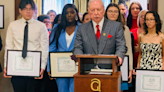 Lafayette attorney Glenn Armentor awards 4 'Pay It Forward' scholarships to students