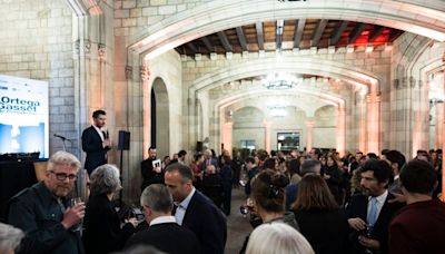 Escritores y editores cierran Sant Jordi en el cóctel de los premios Ortega y Gasset en Barcelona