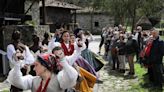 Bailes y cantares en el Muséu Pueblu d’Asturies (en imágenes)