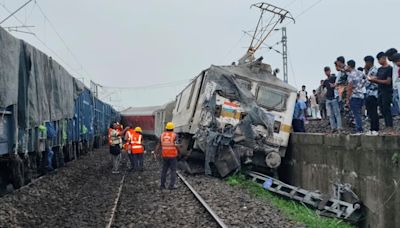 Evening briefing: Oppn slams Vaishnaw over J'khand train accident; Who is SUV driver held over Rau's IAS deaths, more
