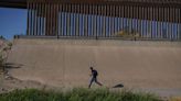 4 migrants die from heat stroke after trying to cross into US