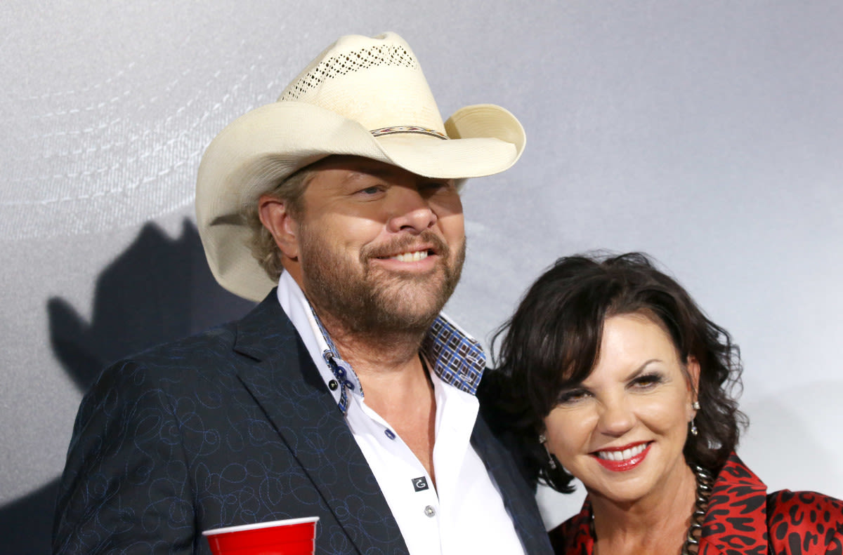 Toby Keith's Family Reveals Unfiltered Reaction to Jason Aldean's ACM Awards Tribute to Late Star