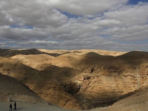 Earliest evidence of Biblical scarlet dye found in Israel desert