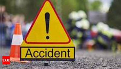 3 injured as car hits 2 motorbikes in Maharashtra's Palghar - Times of India