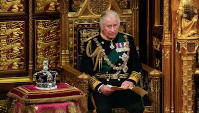 ‘Está se saindo melhor do que se esperava’, dizem britânicos sobre reinado de Charles III