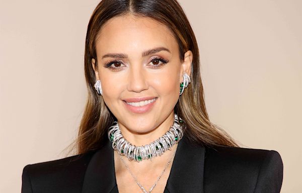 Jessica Alba’s $248 Strapless Dress Just Swayed Us to Pack Similar Ones on Our Next Trip — Shop Lookalikes from $38