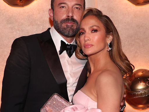 Ben Affleck and Jennifer Lopez Step Out With Wedding Rings Amid Breakup Rumors - E! Online