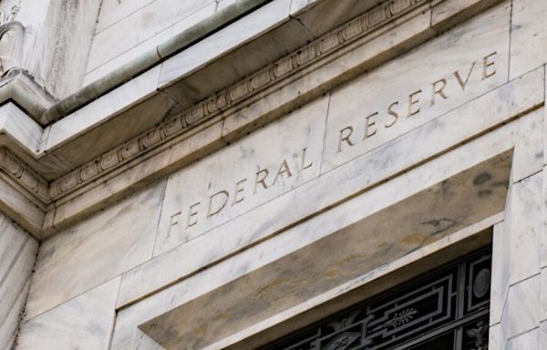 New York Federal Reserve Predicts More Bank Failures