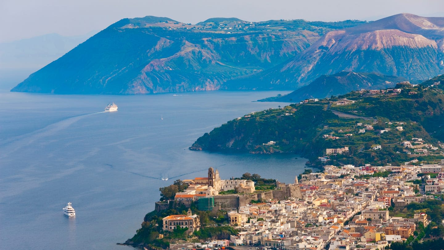 Here's How to Spend a Summer Weekend in Italy's Aeolian Islands