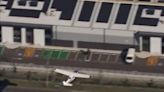 Avião faz “pouso milagroso” na Austrália após pane em motor; confira vídeo flagrado por equipe de TV