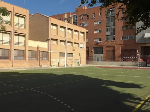 El fibrocemento se retirará definitivamente de los colegios de Elche este verano