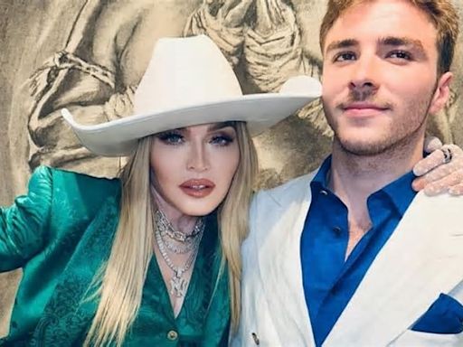 Madonna apoyó a su hijo Rocco Ritchie en su primera expo en Miami