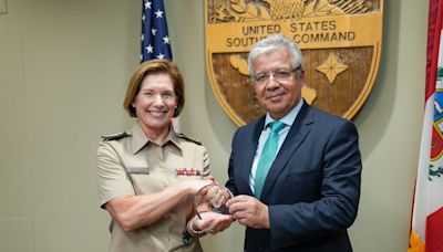 Ministro de Defensa se reunió con la jefa del Comando Sur de los Estados Unidos