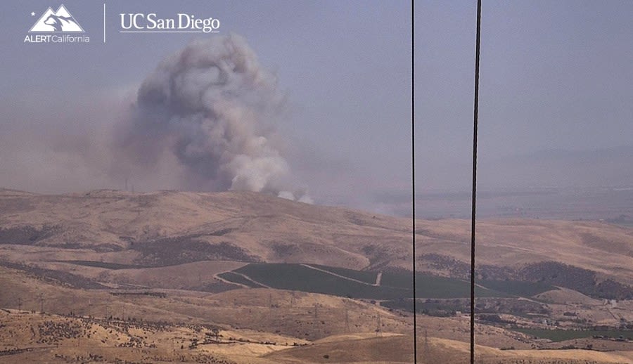 Metz Fire ignites in Monterey County near Greenfield