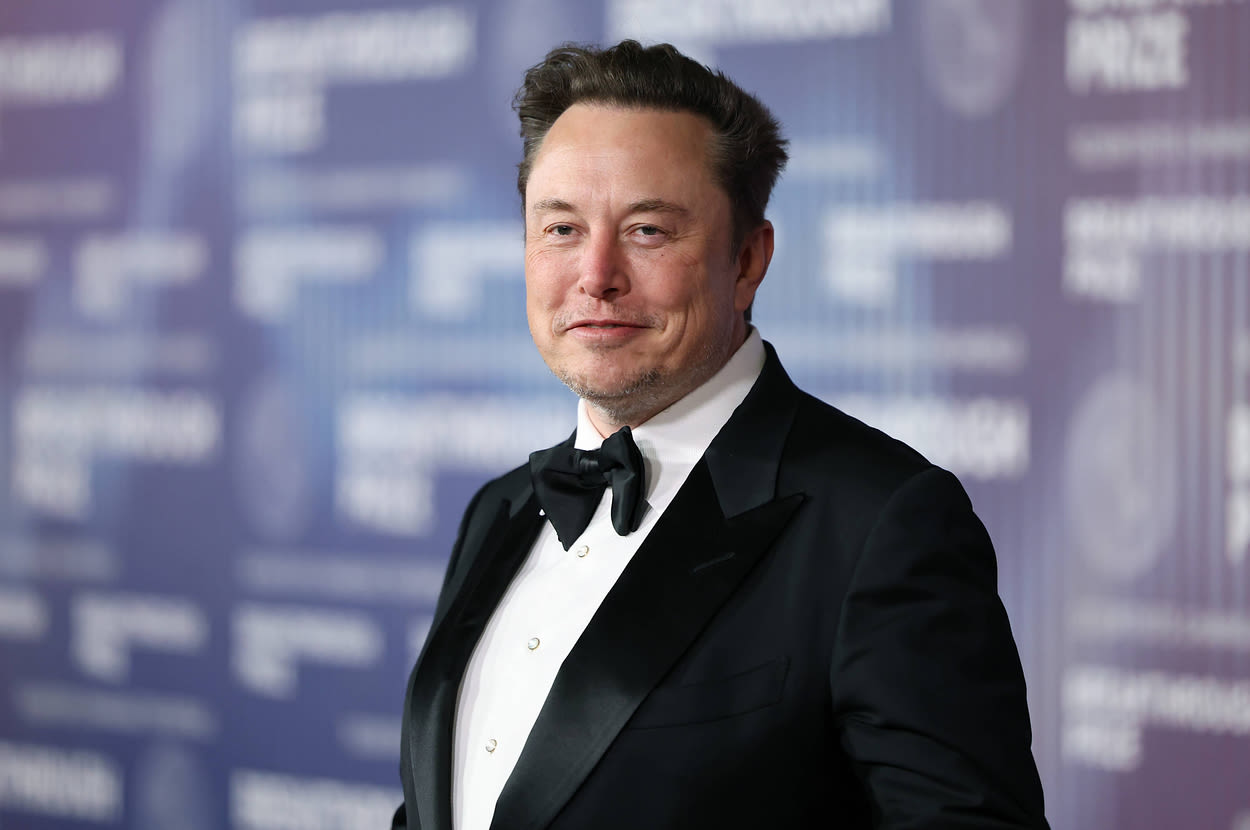 Cards Against Humanity Sues Elon Musk's SpaceX, Says He "F**ked" Land Near Border