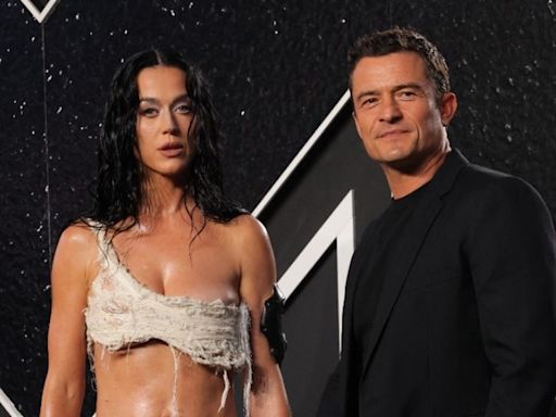 Orlando Bloom sorprende al llamar a Katy Perry por su nombre real en los VMAs