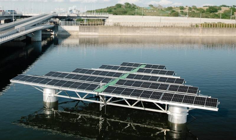 Japan’s First Offshore Solar Demonstrator Hits Water in Tokyo