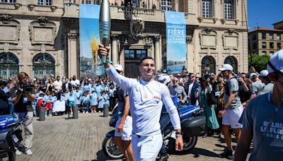 La antorcha olímpica llega a París