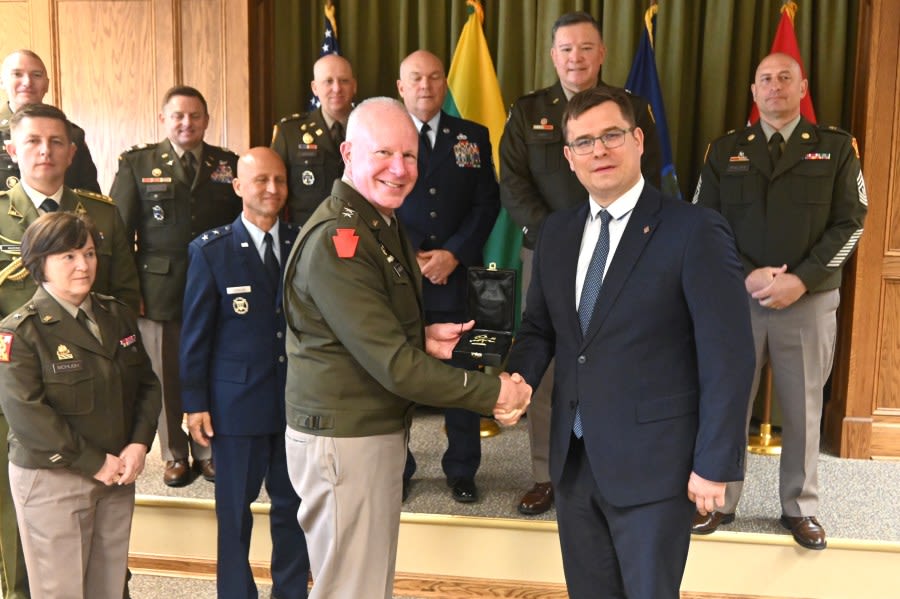 Lithuania Minister of Defense tours Fort Indiantown Gap