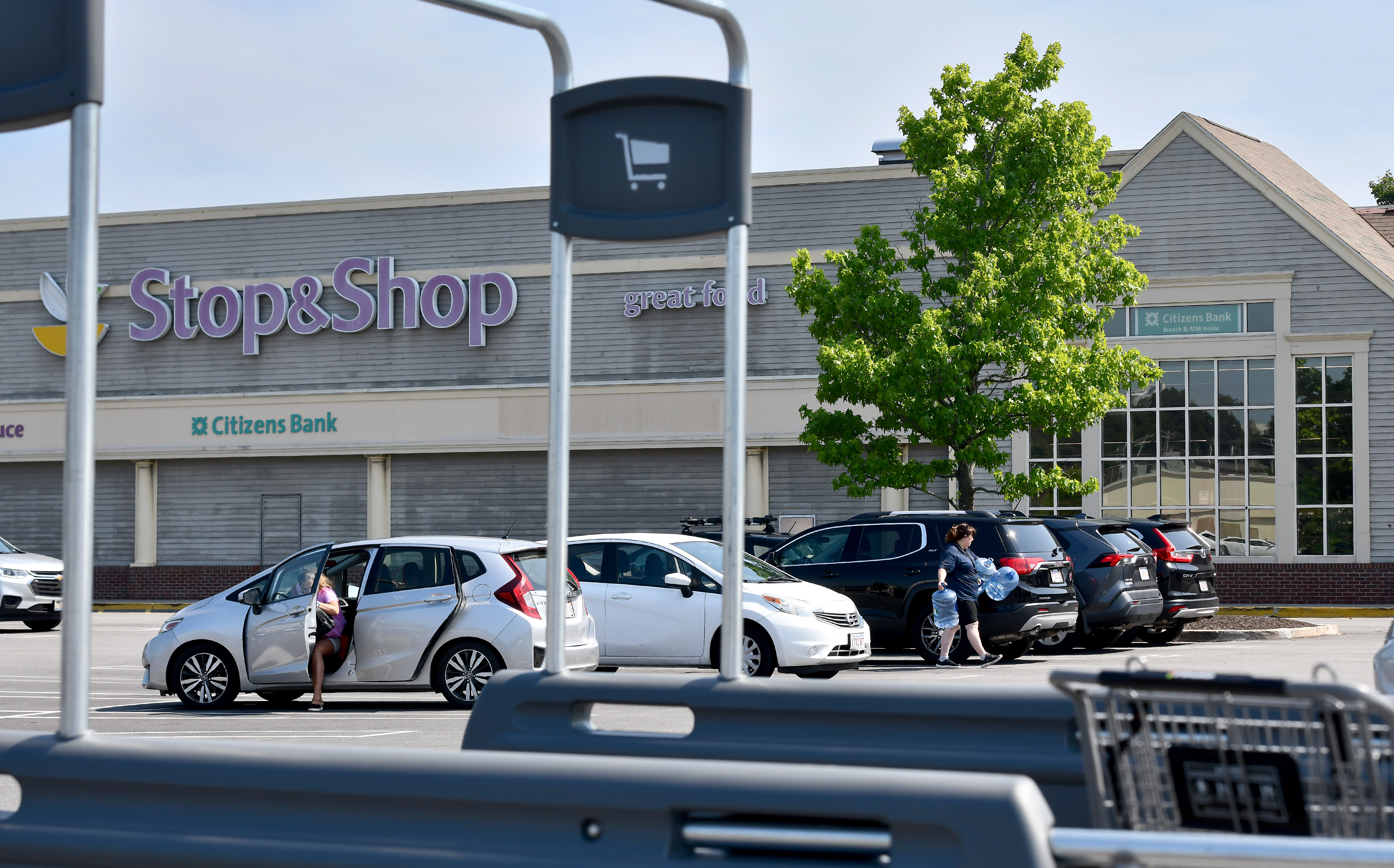 Employees to retain jobs after Stop & Shop closes Lincoln St. store, chain tells city