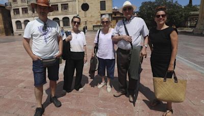 En imágenes | Oviedo sorprende a los turistas
