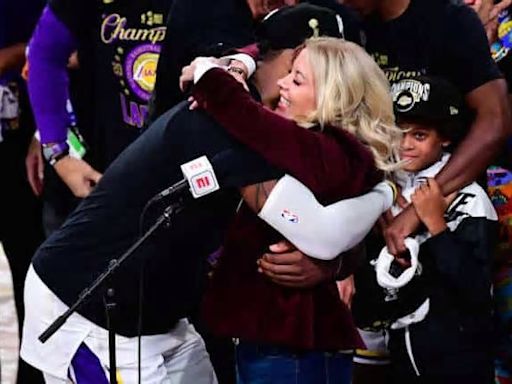 Lakers Rumors: Relationship Between LeBron James & Jeanie Buss ‘Better Than Ever’