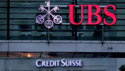 UBS sells $8 billion of Credit Suisse assets to Apollo