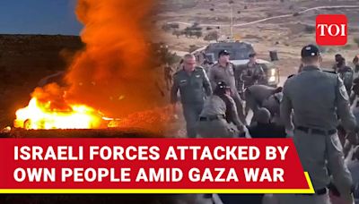 Israeli Settlers Go Berserk: 500 Border Police Attacked With Molotov Cocktails, Stones | Watch - Times of India Videos