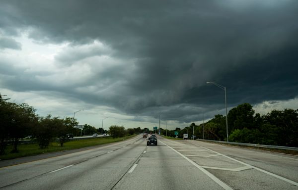 Florida tornado sparks sudden warning: "Take cover now!"