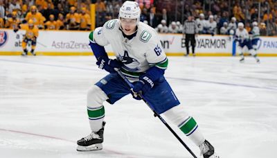 Sharks reportedly had interest in Canucks forward before trade to Blackhawks