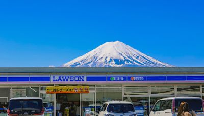 富士山「絕美拍照聖地」將消失 地方不堪遊客之亂出招了 - 政治圈