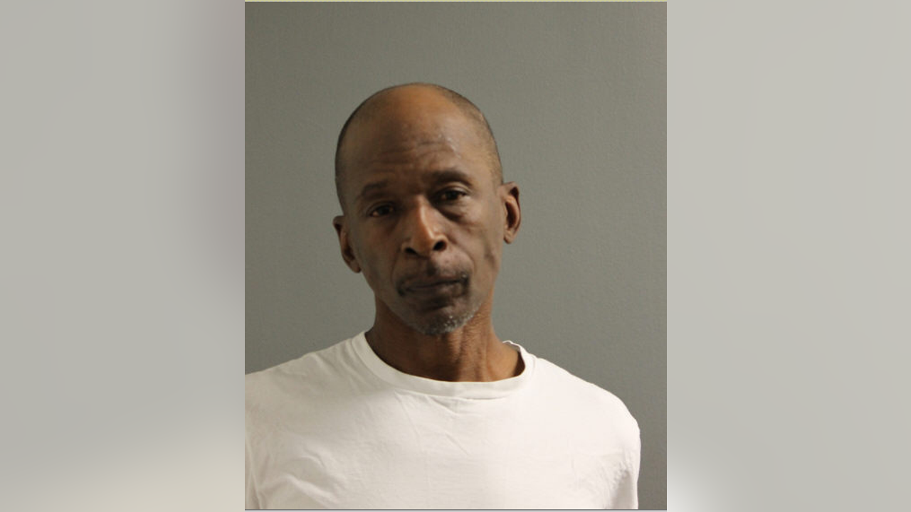 Chicago man arrested an hour after allegedly shooting woman in foot: police