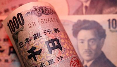 Yen rises sharply as carry trades unwind, risk mood sours