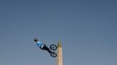 "Cara a cara con el obelisco": el BMX visto por el fotógrafo de AFP Jeff Pachoud en los JJ OO