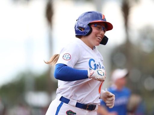 Who is Mia Williams? Meet the daughter of 'White Chocolate' Jason Williams playing softball at Florida | Sporting News