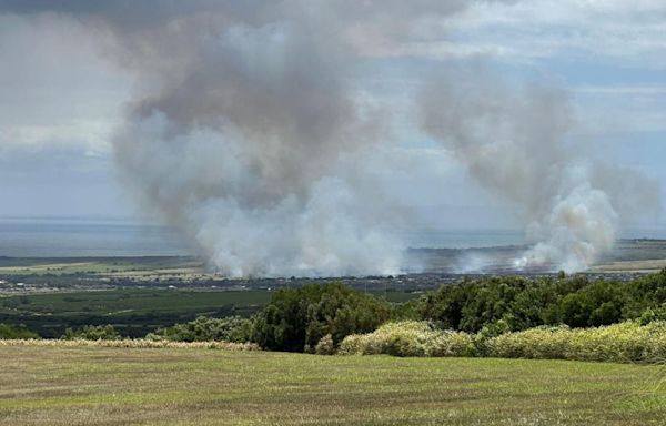 Kaumakani residents urged to evacuate as brush fire grows near Hanapepe on Kauai