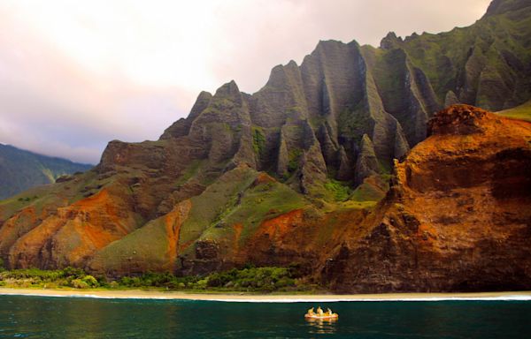 Cruise ships under investigation after sailing illegally close to Hawaii's protected coast