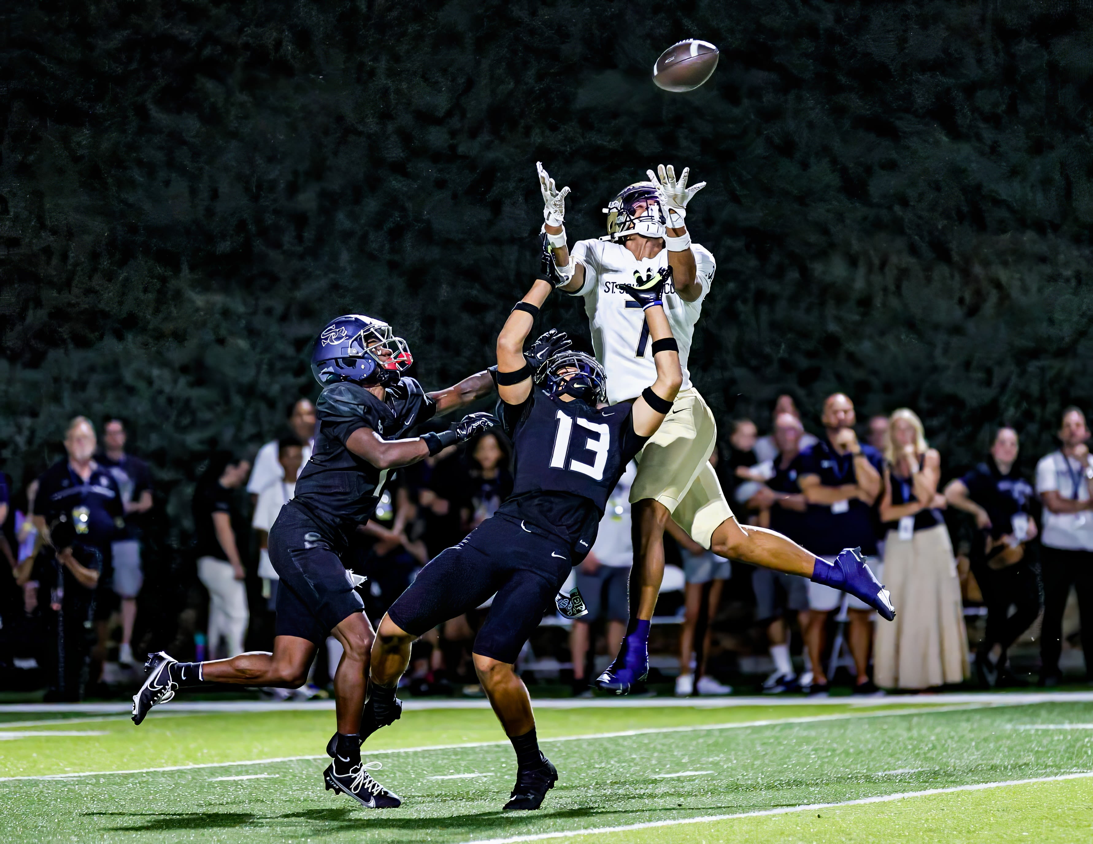 St. John Bosco's Madden Williams puts on a show in 38-28 win over Sierra Canyon