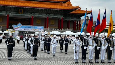 三軍儀隊移出中正紀念堂改至自由大道表演 國防部：升降旗持續執行