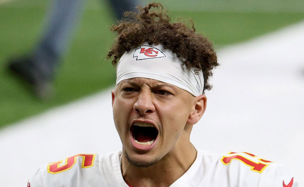 Patrick Mahomes leads controversial list of Top 10 NFL quarterbacks chosen by coaches and executives