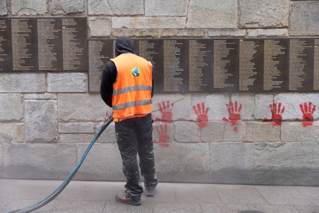 Media: France investigating Russia's potential role in Paris Holocaust memorial graffiti