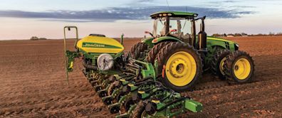 With EPS Growth And More, Deere (NYSE:DE) Makes An Interesting Case