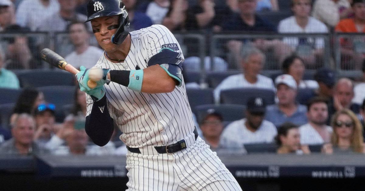 Yankees' Aaron Judge leaves game after getting hit on hand by pitch against Orioles
