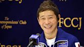 A Japanese Billionaire Just Canceled His Private SpaceX Flight Around the Moon