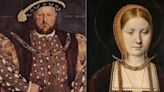 Un tesoro de la Época Tudor descubierto en Inglaterra: la historia del colgante de Enrique VIII y Catalina de Aragón