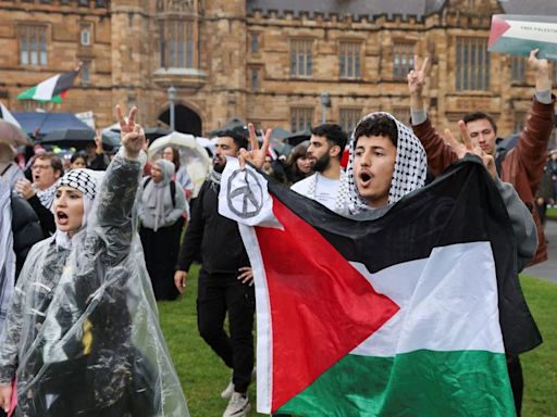 'Show solidarity': Pro-Palestinian protesters camp across Australian universities