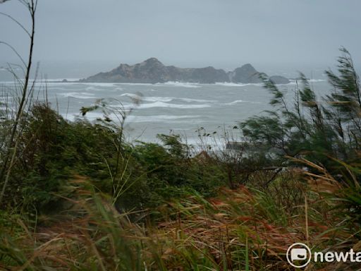 台灣附近海溫超過30度！鄭明典：「暖池中的暖池」有利颱風增強