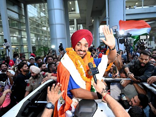 Arshdeep gets rousing welcome back home in Mohali