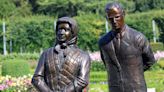 Queen Elizabeth II statue mocked for looking more like Mrs Doubtfire